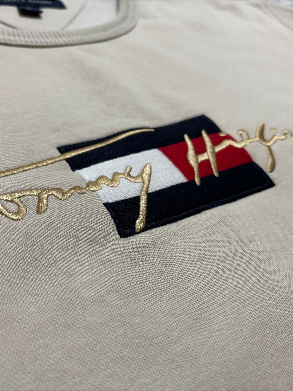 Tommy Hilfiger Men’s Embroidered Signature Flag Crewneck Sweatshirt Beige XL - Picture 11 of 11